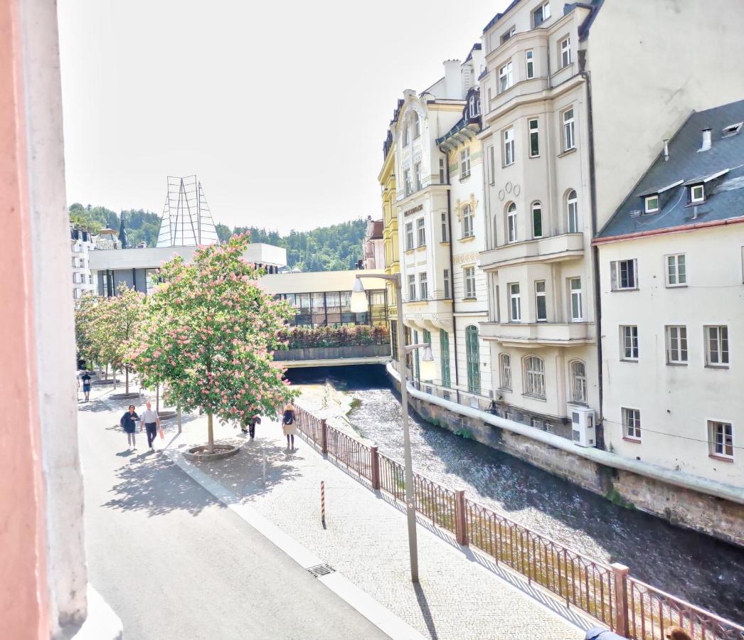 Karlsbad Family Apartment Exterior photo